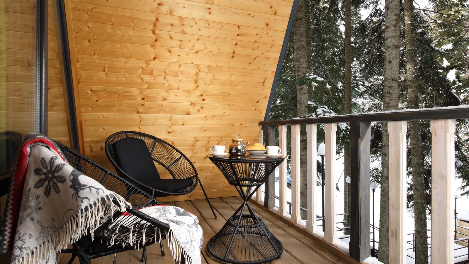 rooms-a-frame