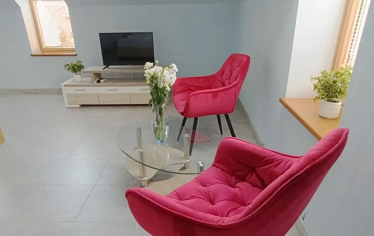 rooms-standard-family-room