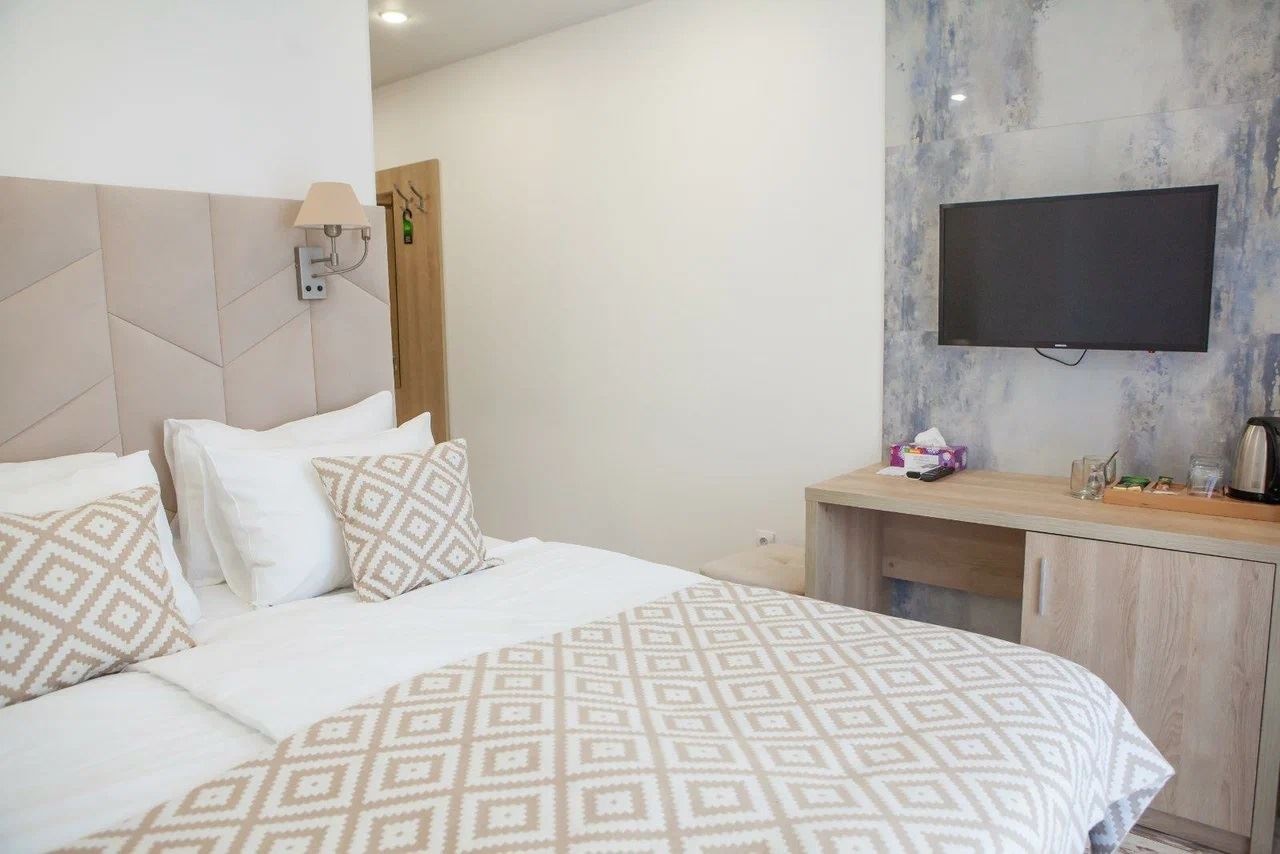 rooms-2bed-room-with-balcony-and-sea-view