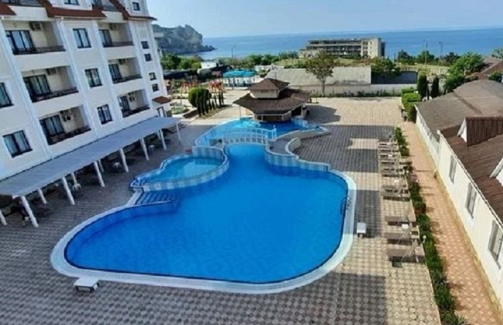pools-outdoor-pool