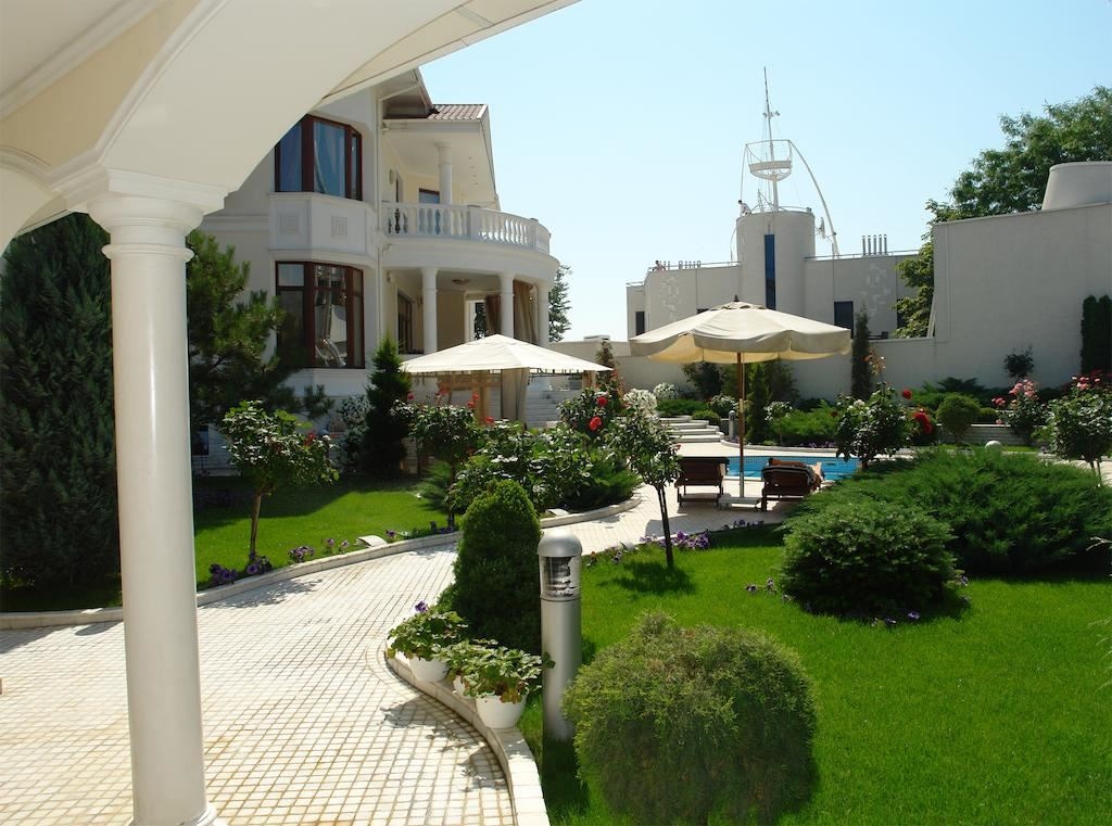 general-main-building