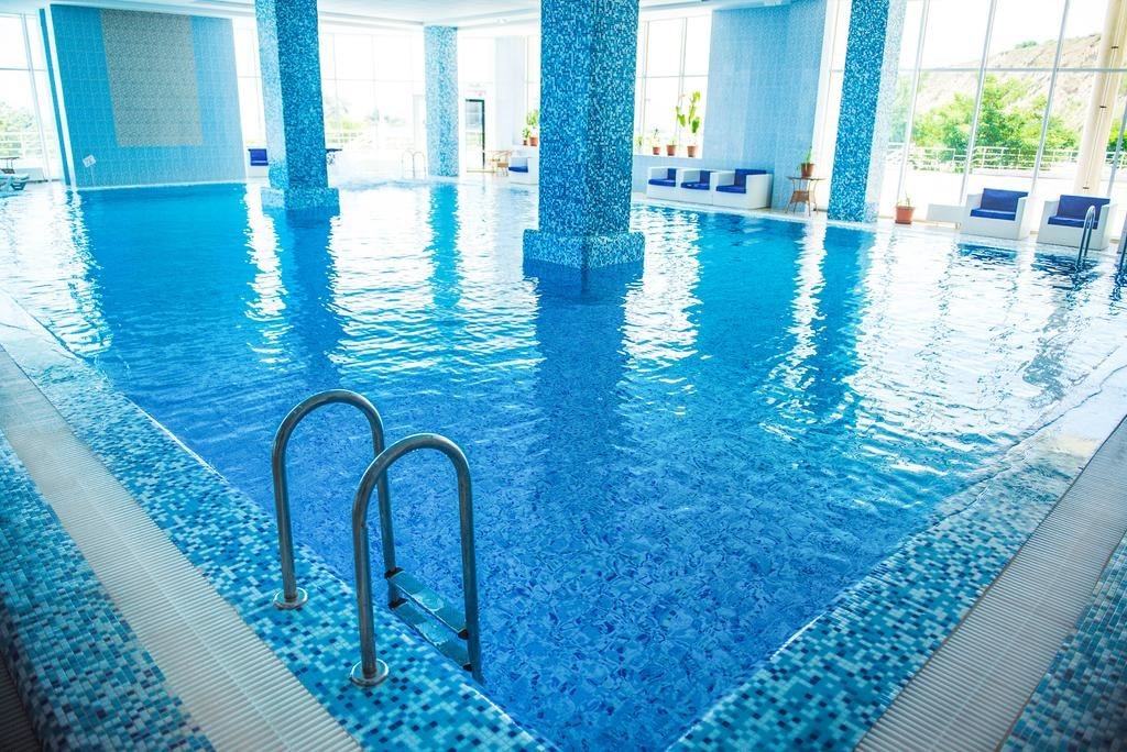pools-indoor-pool