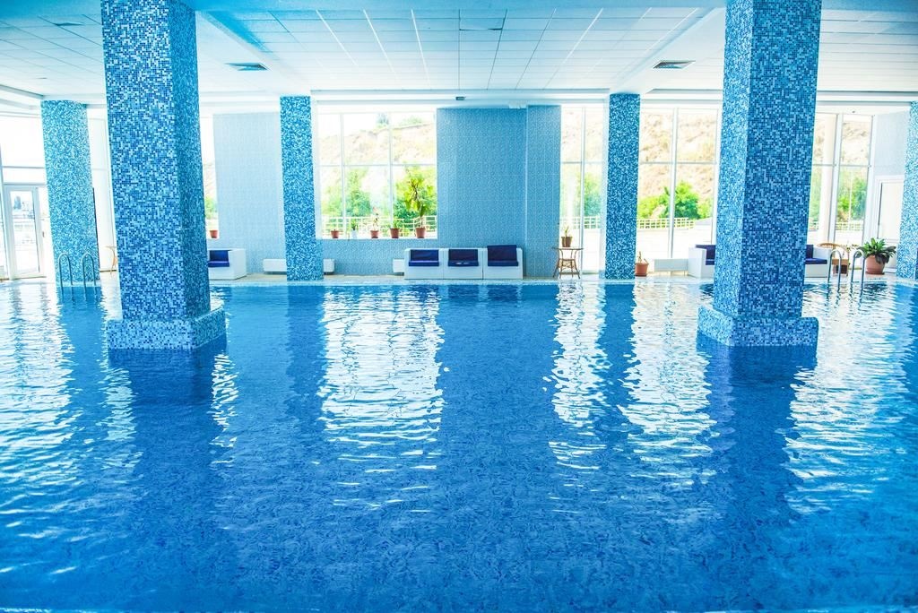 pools-indoor-pool