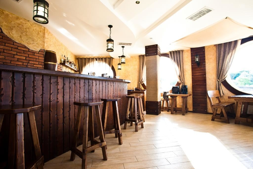 restaurants-restaurants