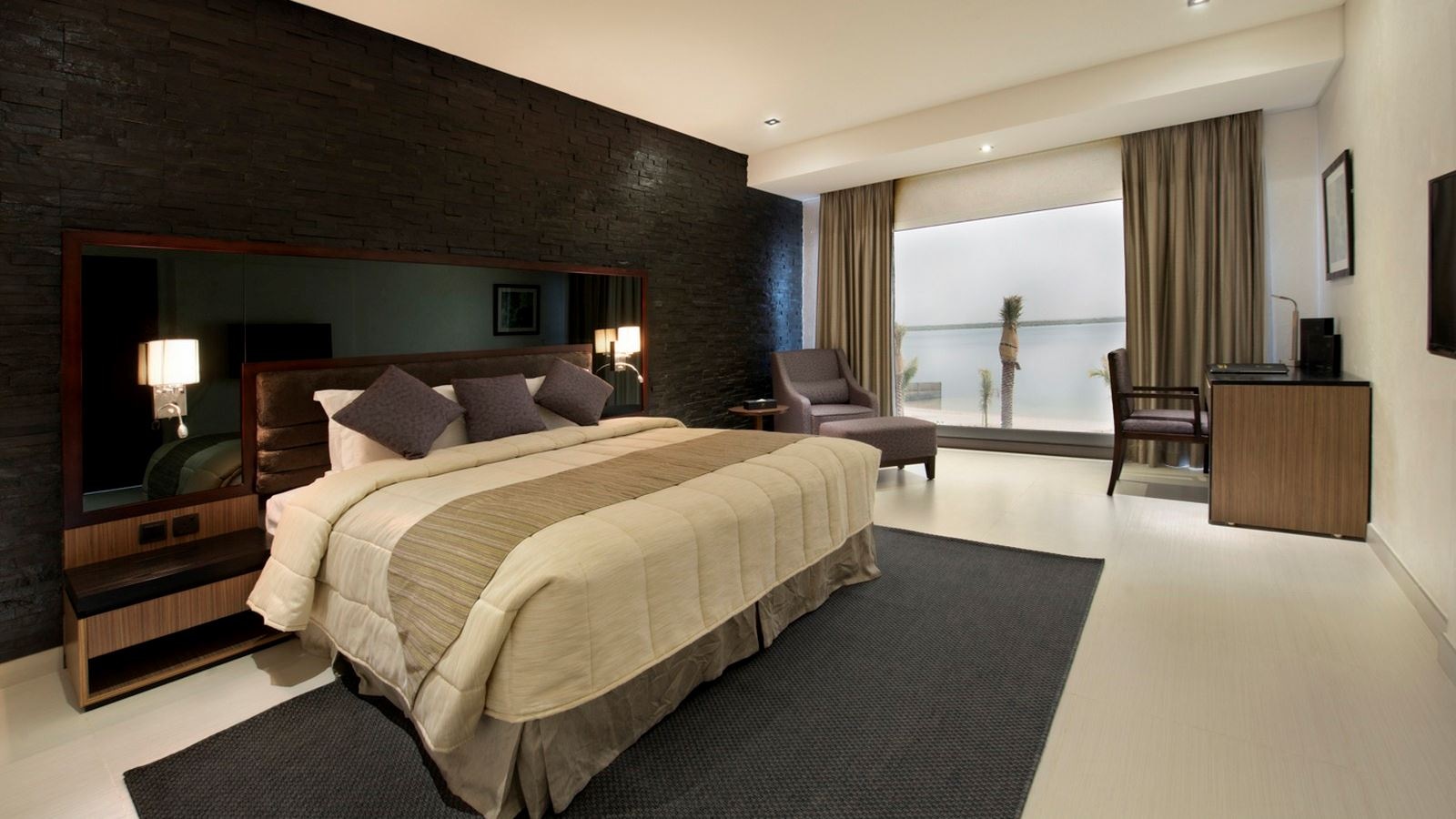 rooms-superior-studio-pool-view