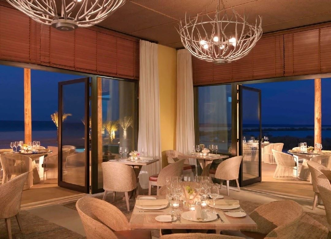 restaurants-olio-restaurant--lounge