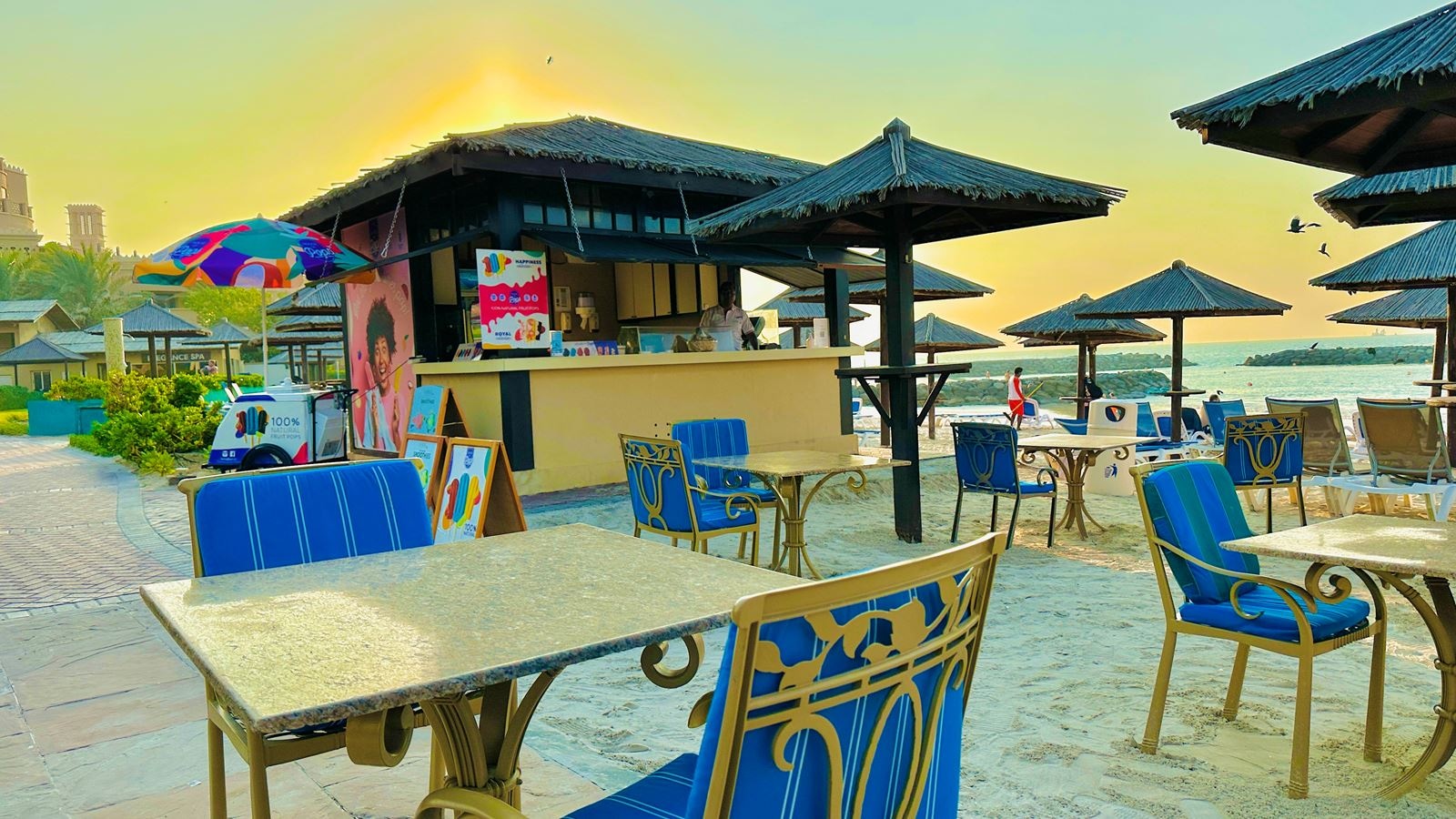 restaurants-waves-restaurant