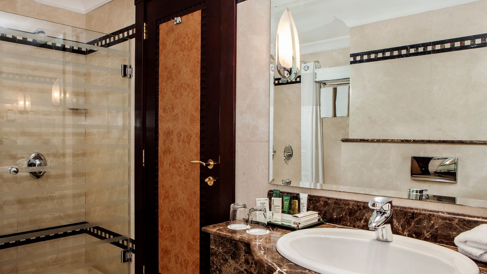 rooms-executive-suite