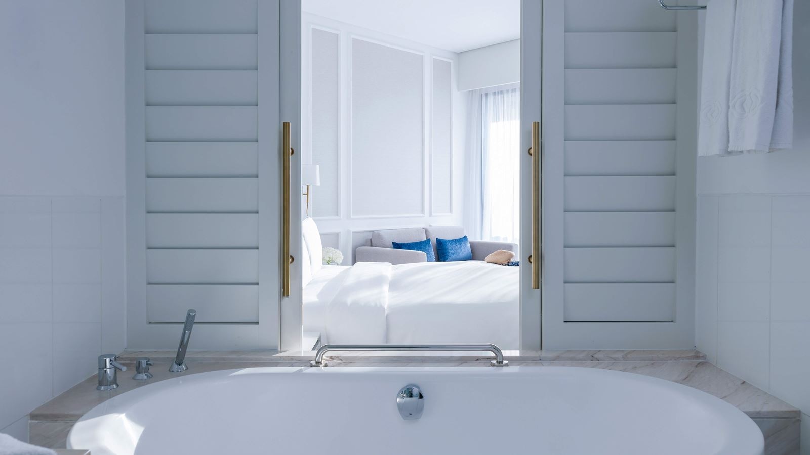 rooms-superior-king-room