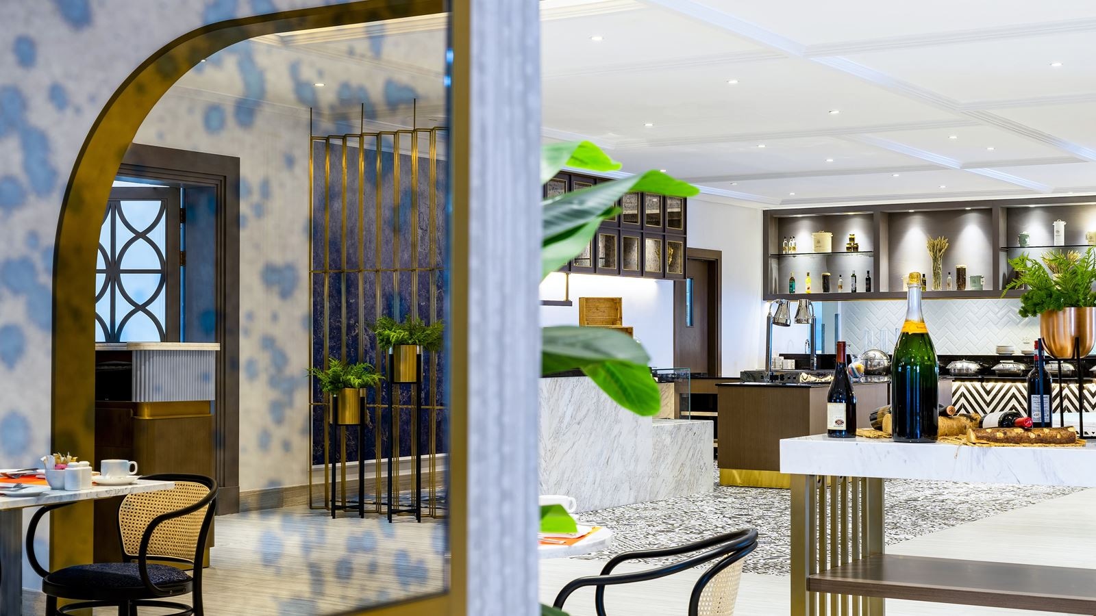 restaurants-aoc-international-buffet