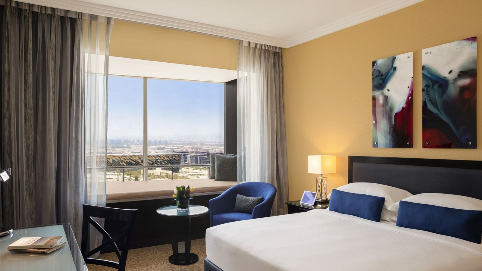 rooms-window-seat-view-room