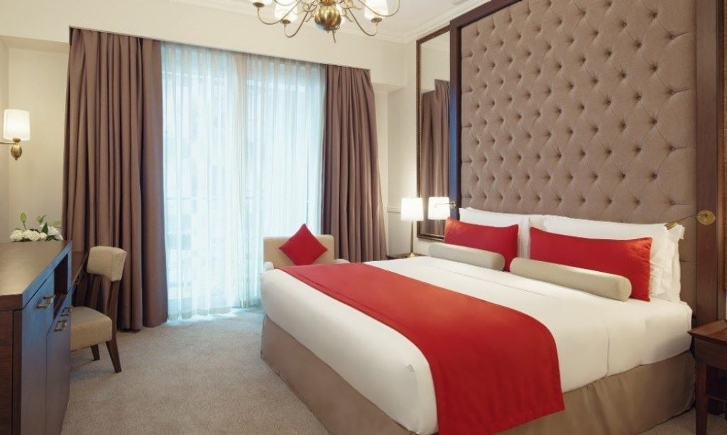 rooms-deluxe-room-city-view