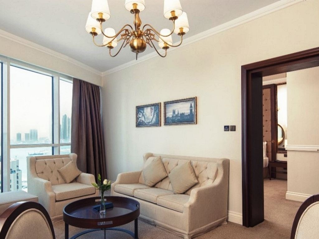 rooms-superior-suite-city-view