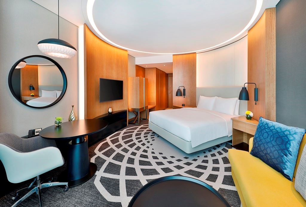 rooms-king-guest-room