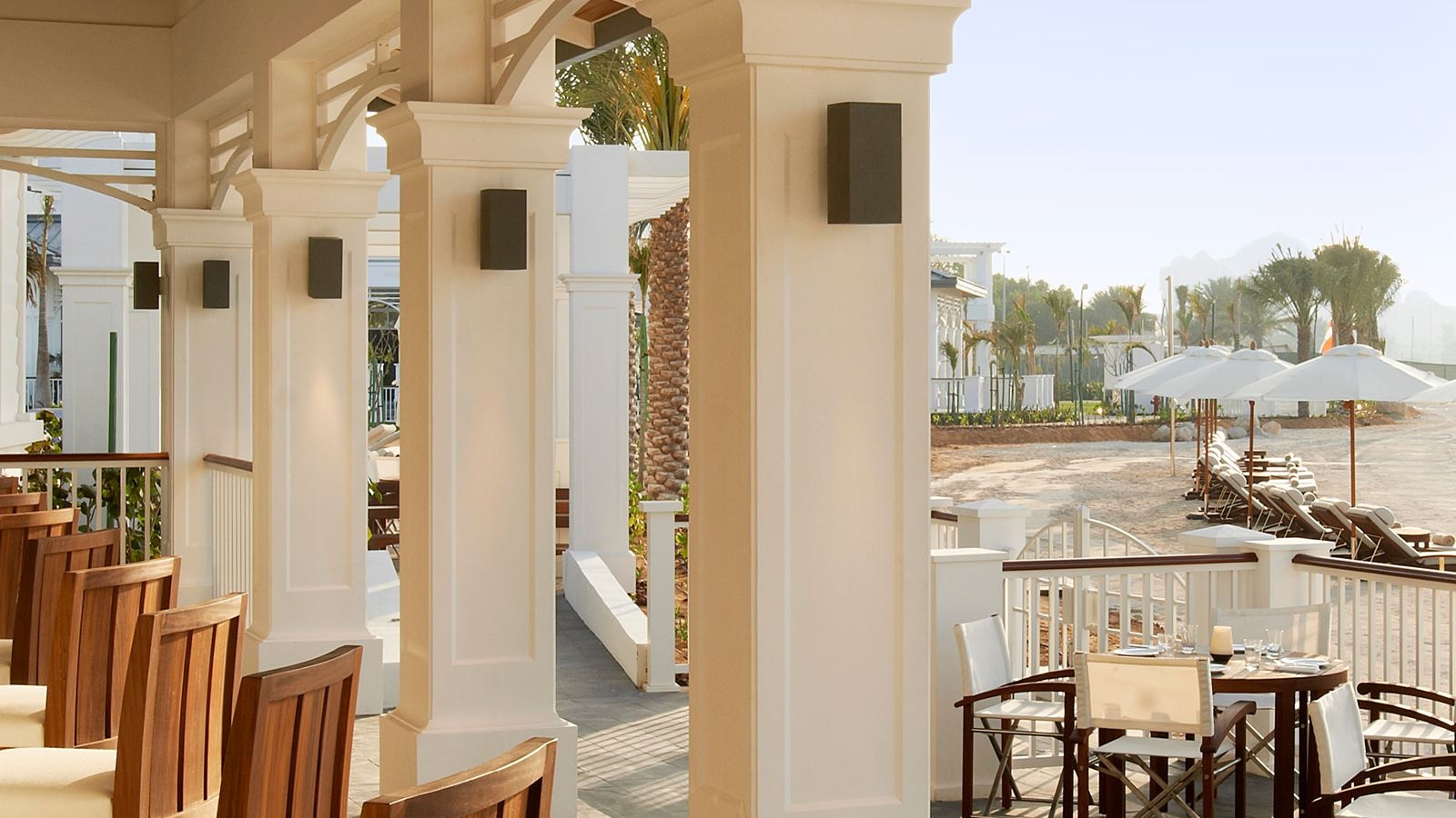 restaurants-cabana-beach-bar-and-grill