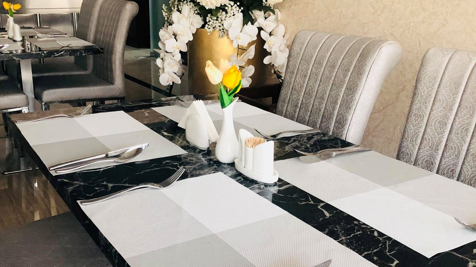 restaurants-al-mamzar-restaurant