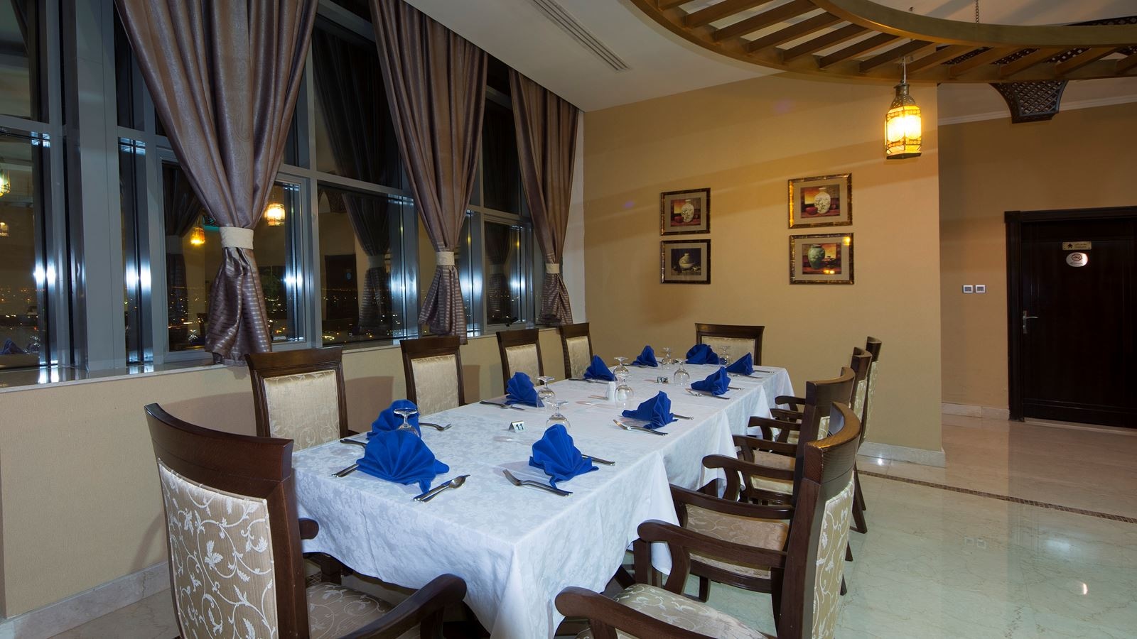 restaurants-al-dar-restaurant