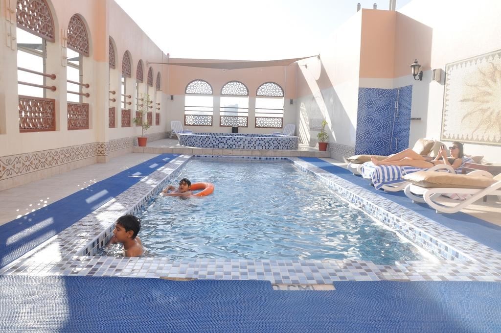 pools-outdoor--indoor-pool