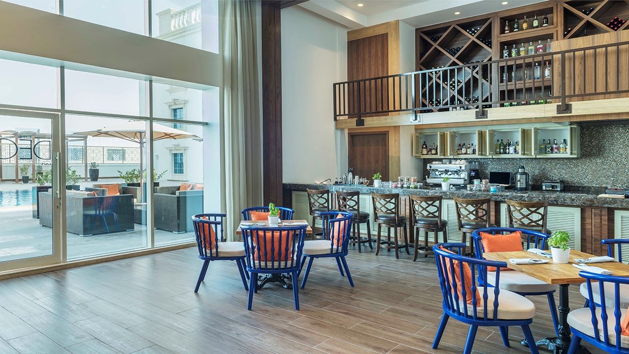 bars-the-deck-pool-bar-and-grill