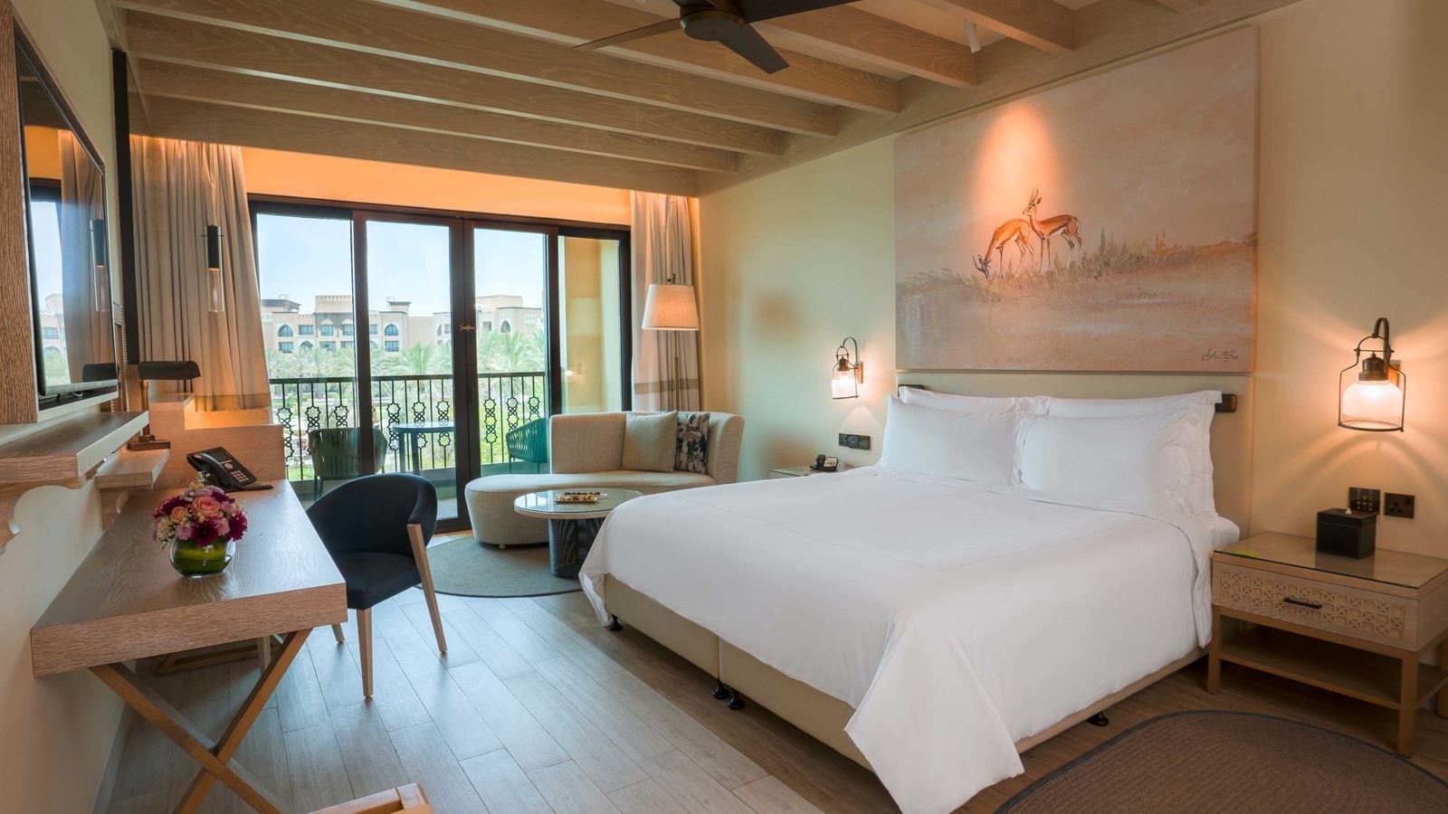 rooms-guest-room-with-balcony