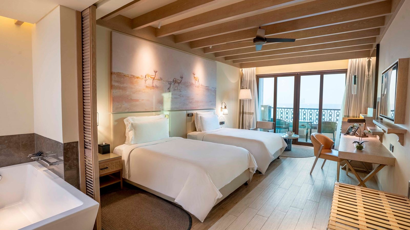 rooms-club-rotana-sea-view-with-balcony