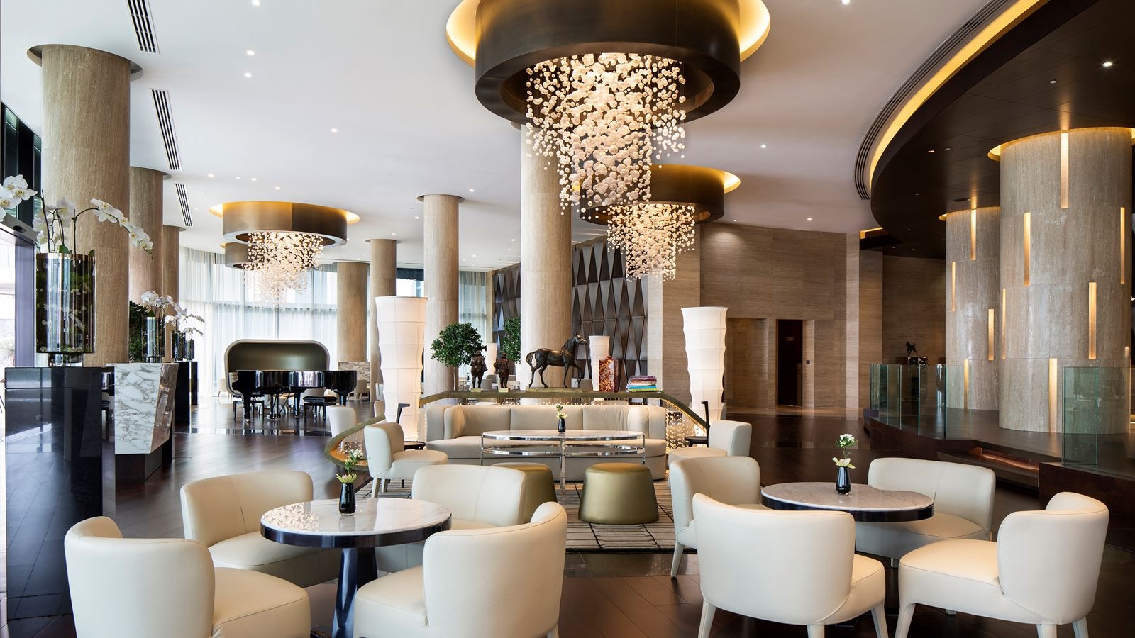 restaurants-pearl-lounge