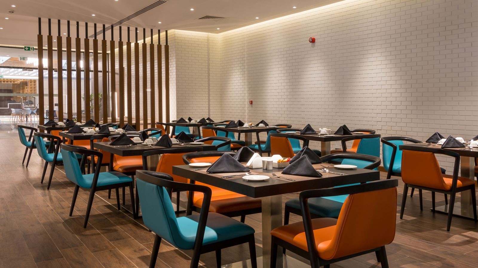 restaurants-main-restaurant