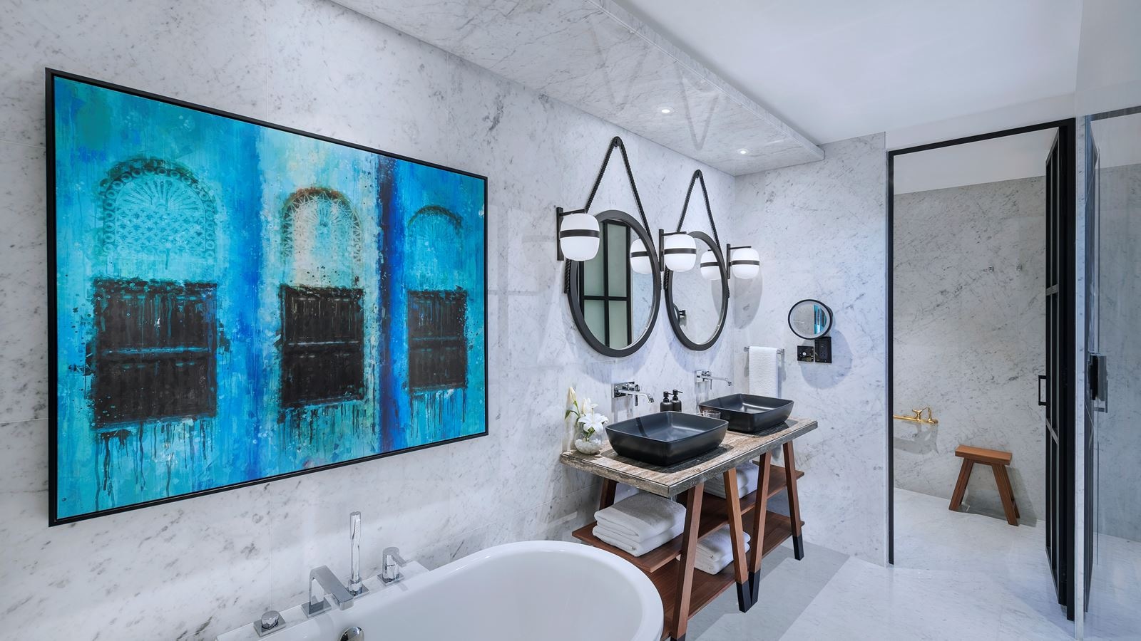 rooms-andaz-suite-with-balcony