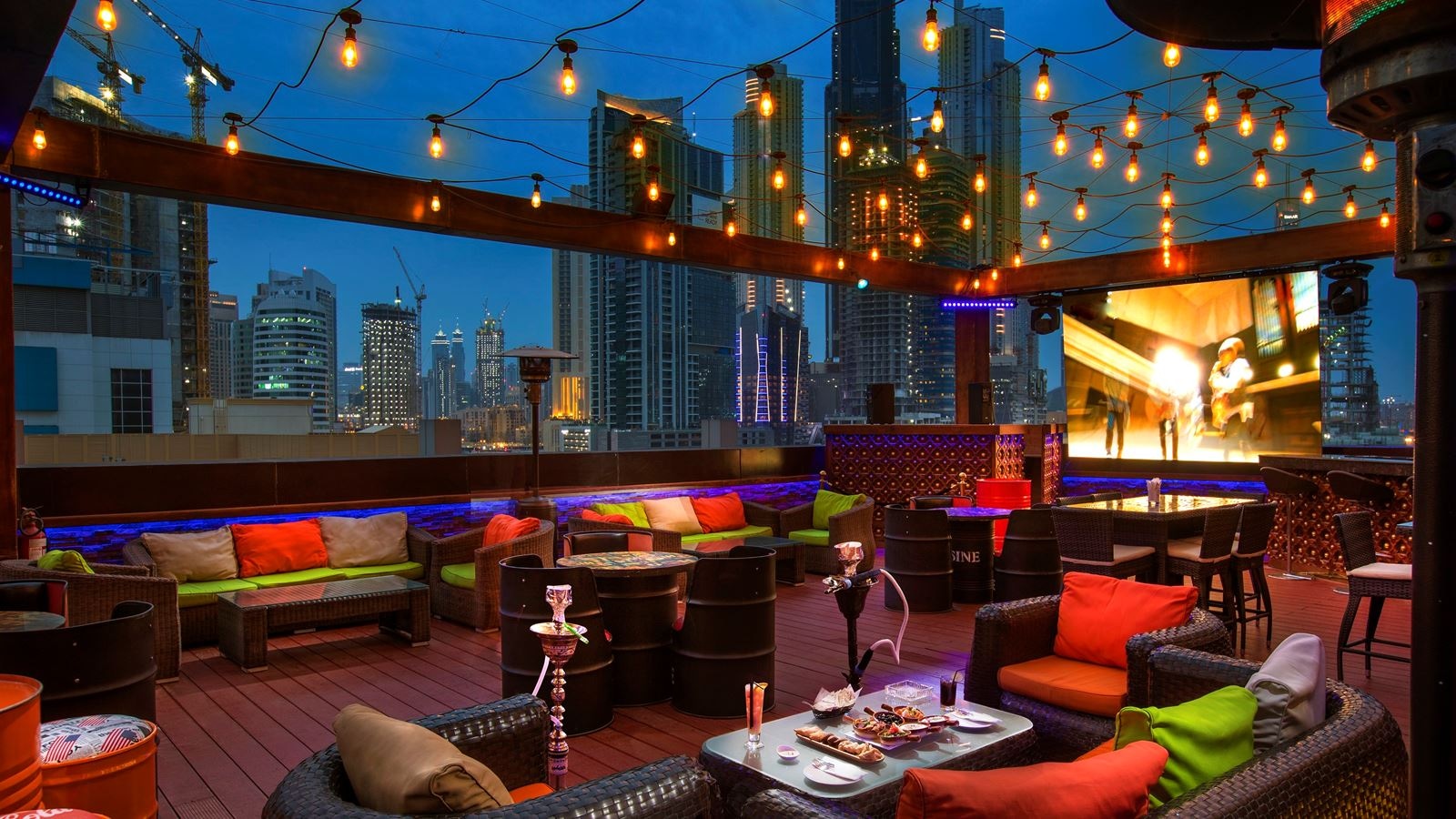bars-lighthous-terrace-bar--lounge