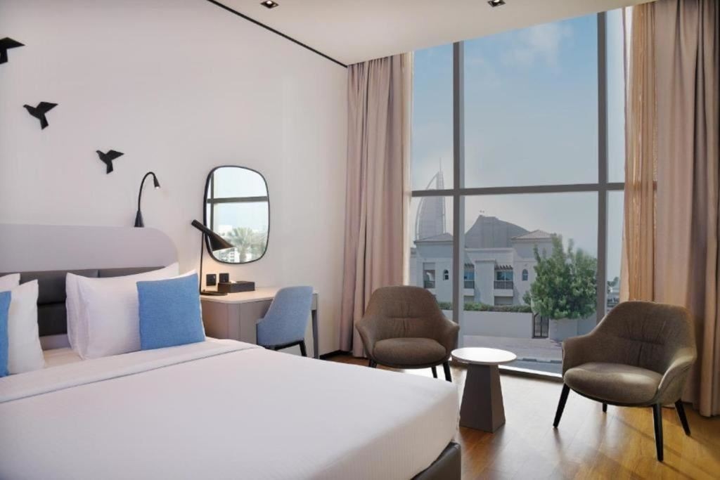 rooms-superior-room-burj-view