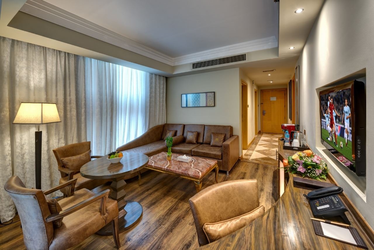 rooms-one-bed-room-suite