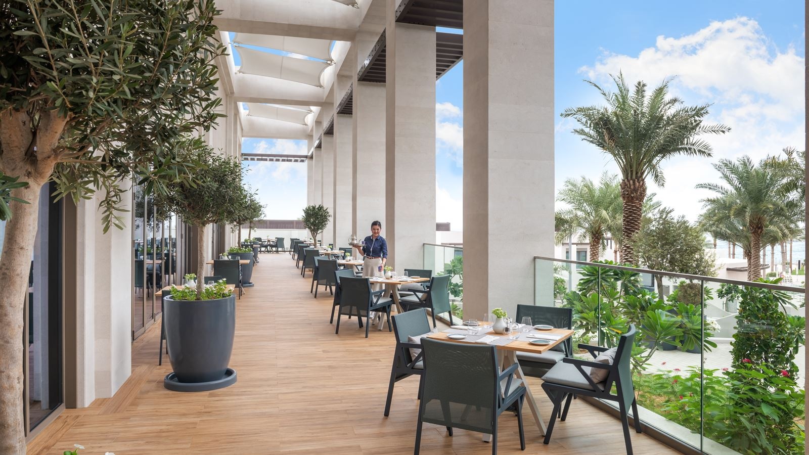 restaurants-restaurant