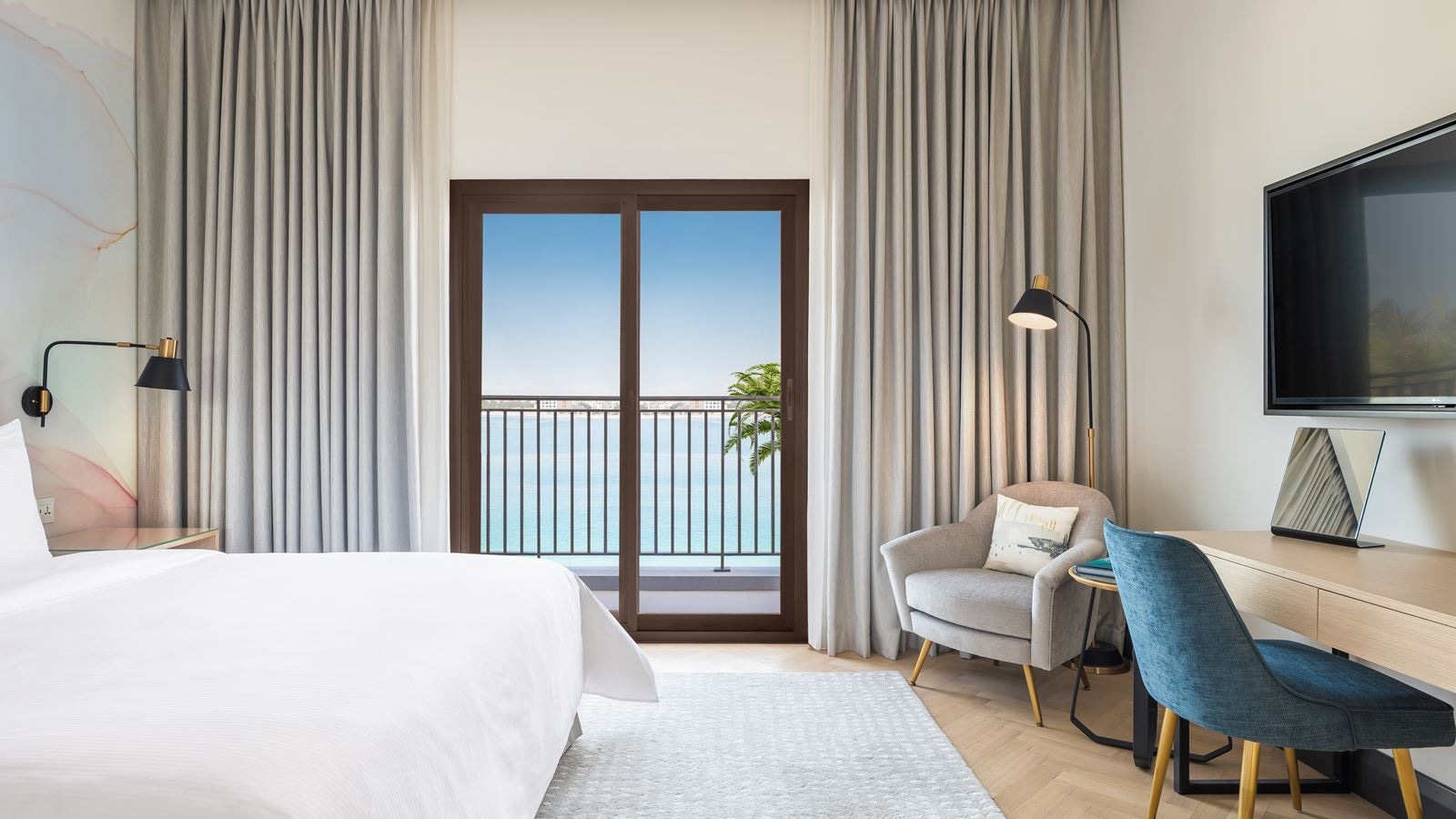 rooms-one-bedroom-suite-sea-view