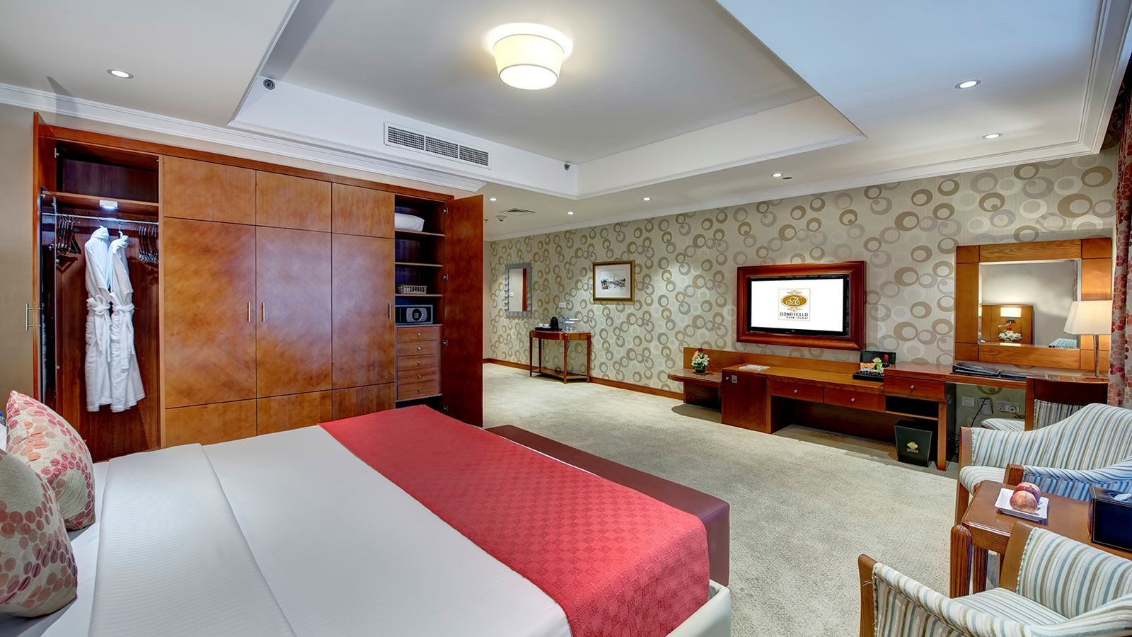 rooms-deluxe-room-king-twin