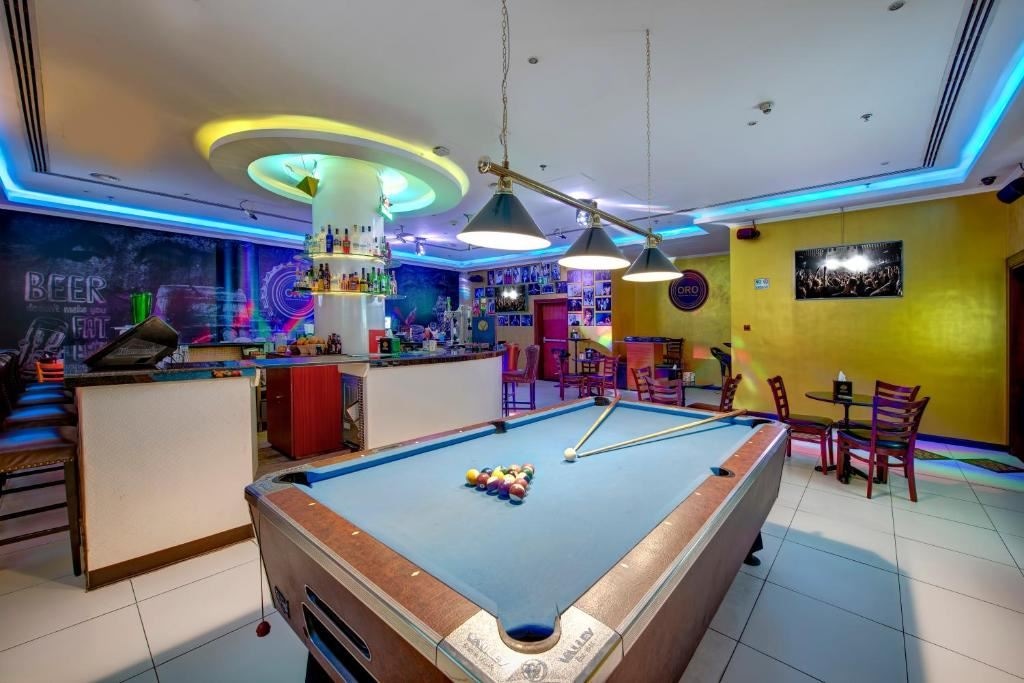 bars-oro-restaurant-and-lounge