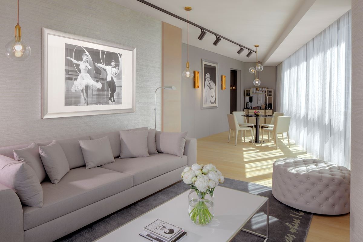 rooms-silver-screen-suite