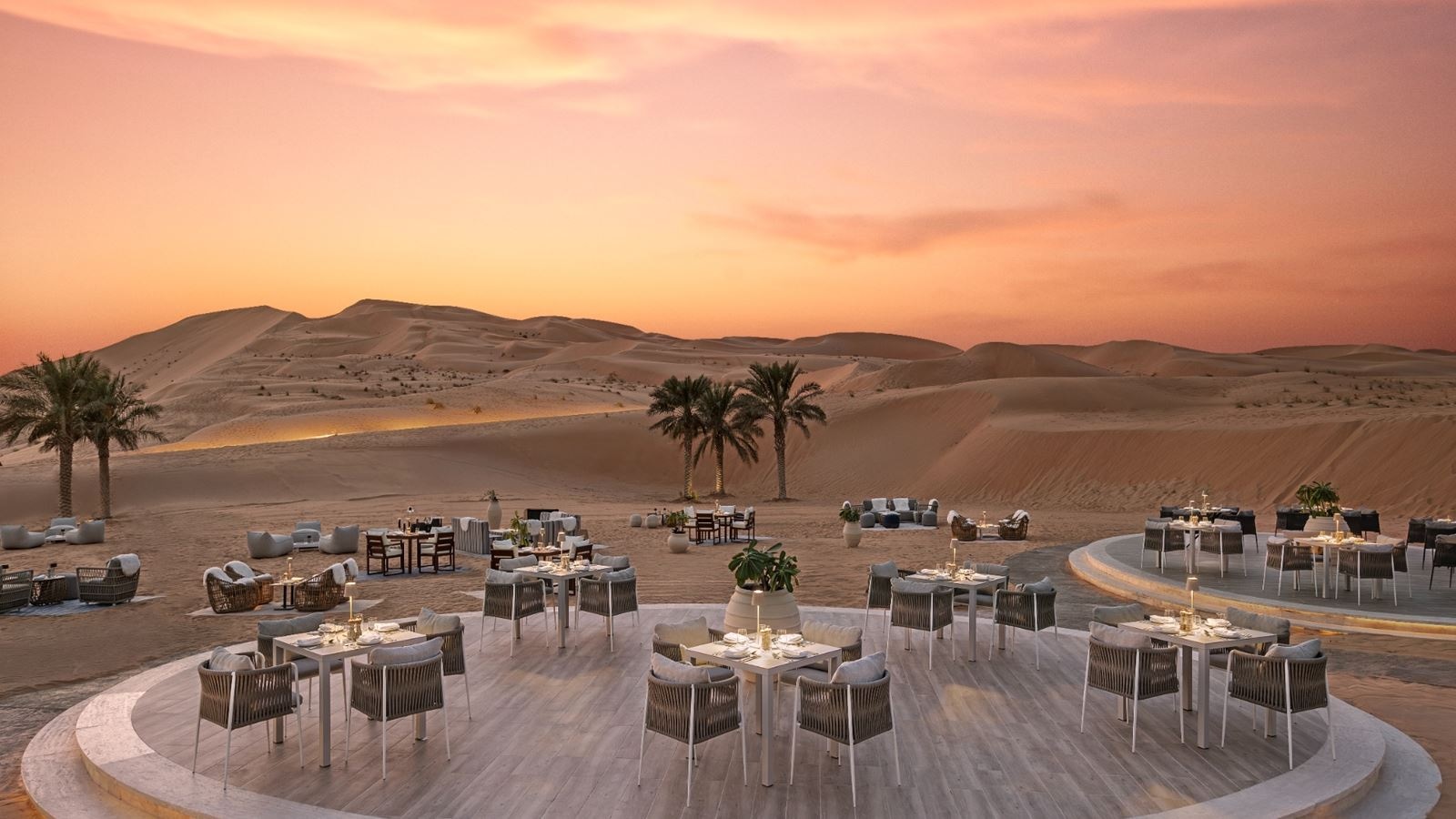 restaurants-al-falaj-at-royal-pavilion