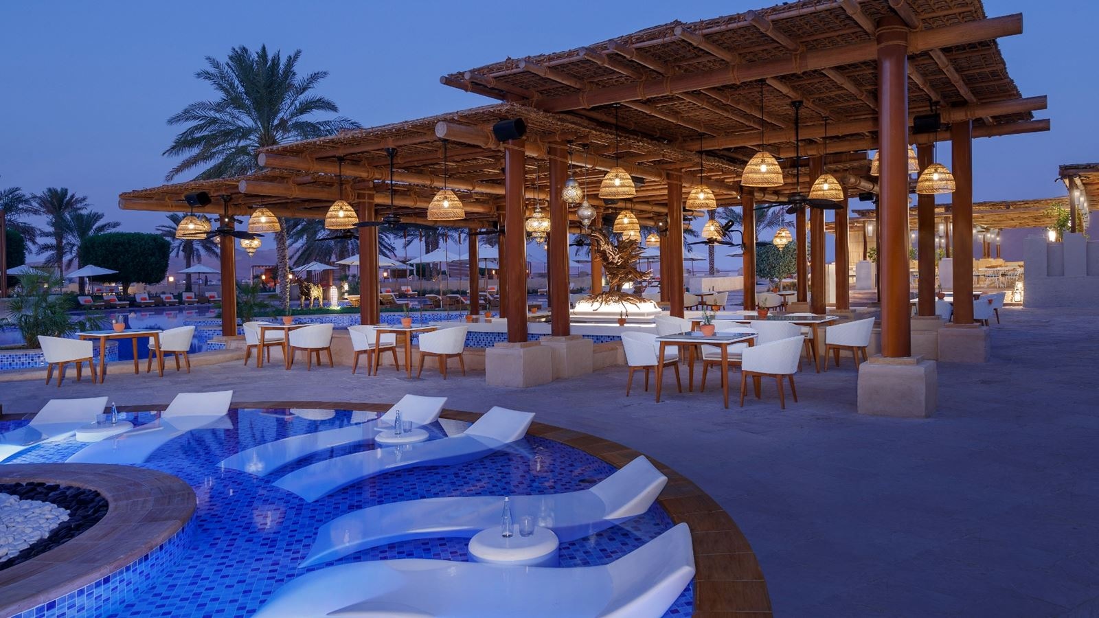 restaurants-naseem-pool-bar