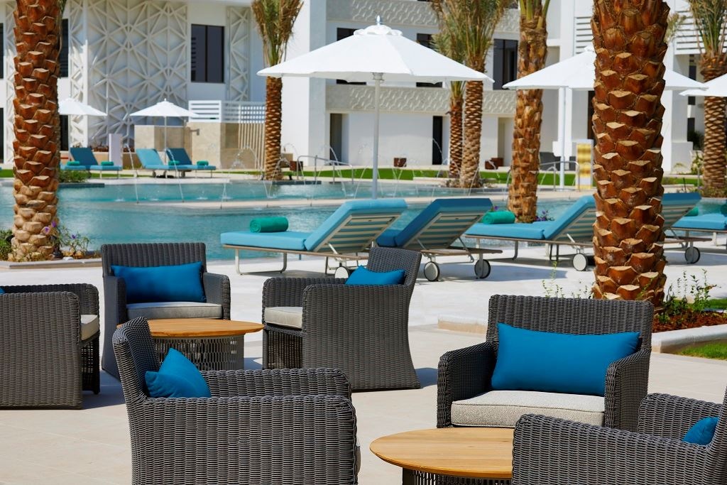 bars-capila--pool-bar-and-grill