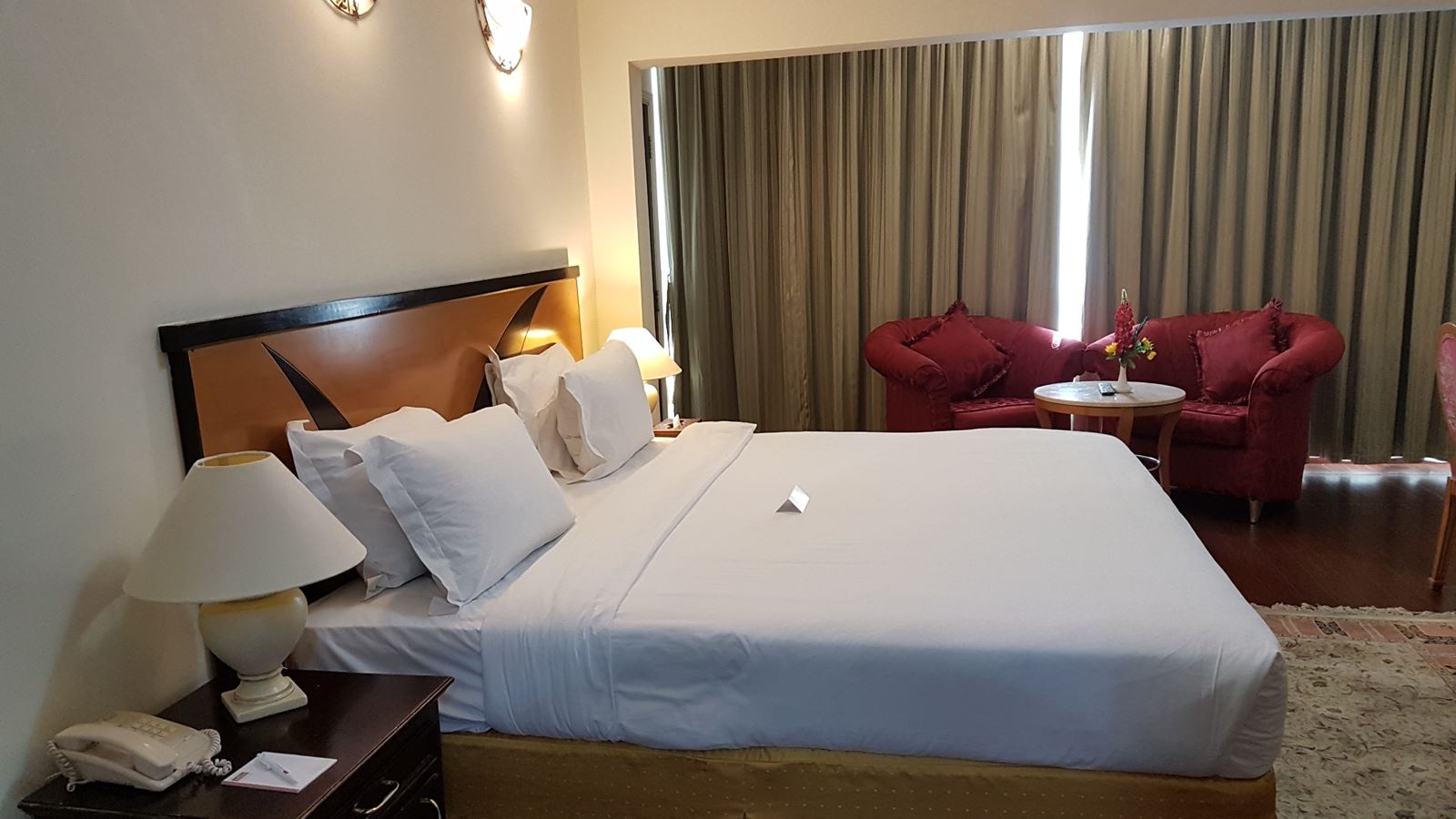 rooms-standard-suite