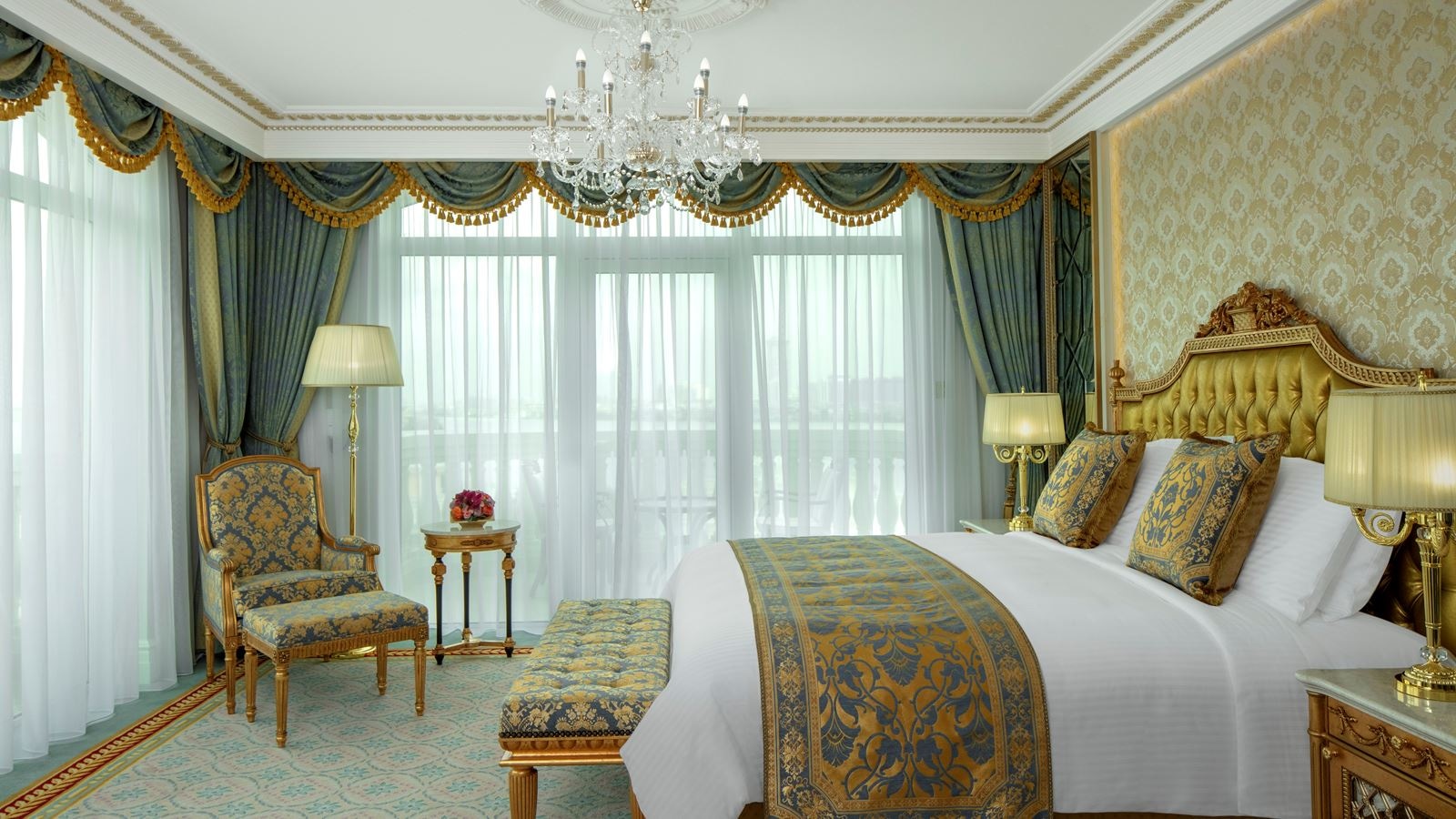 rooms-signature-suite-palm