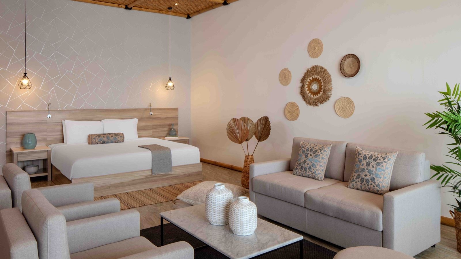 rooms-junior-beach-access-suite