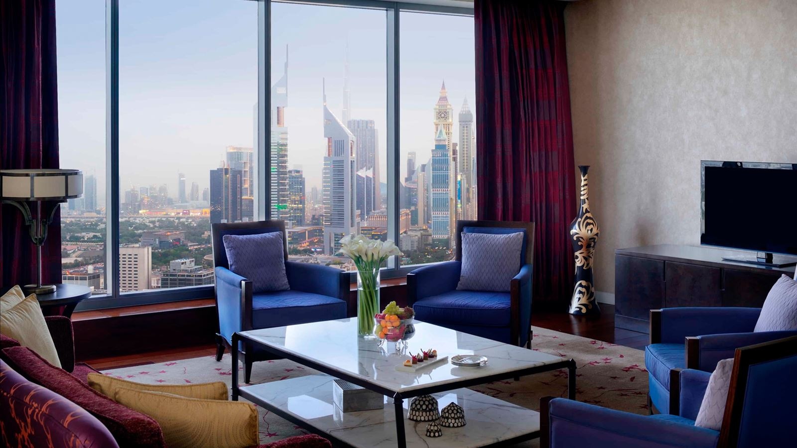 rooms-diplomatic-suite