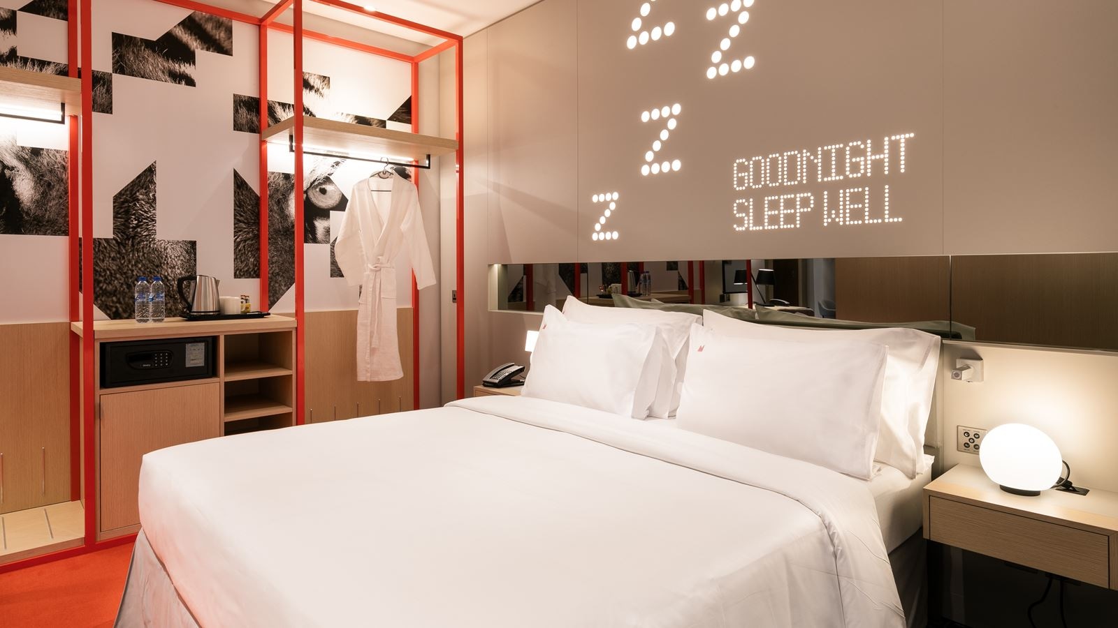 rooms-urban-kingtwin-room