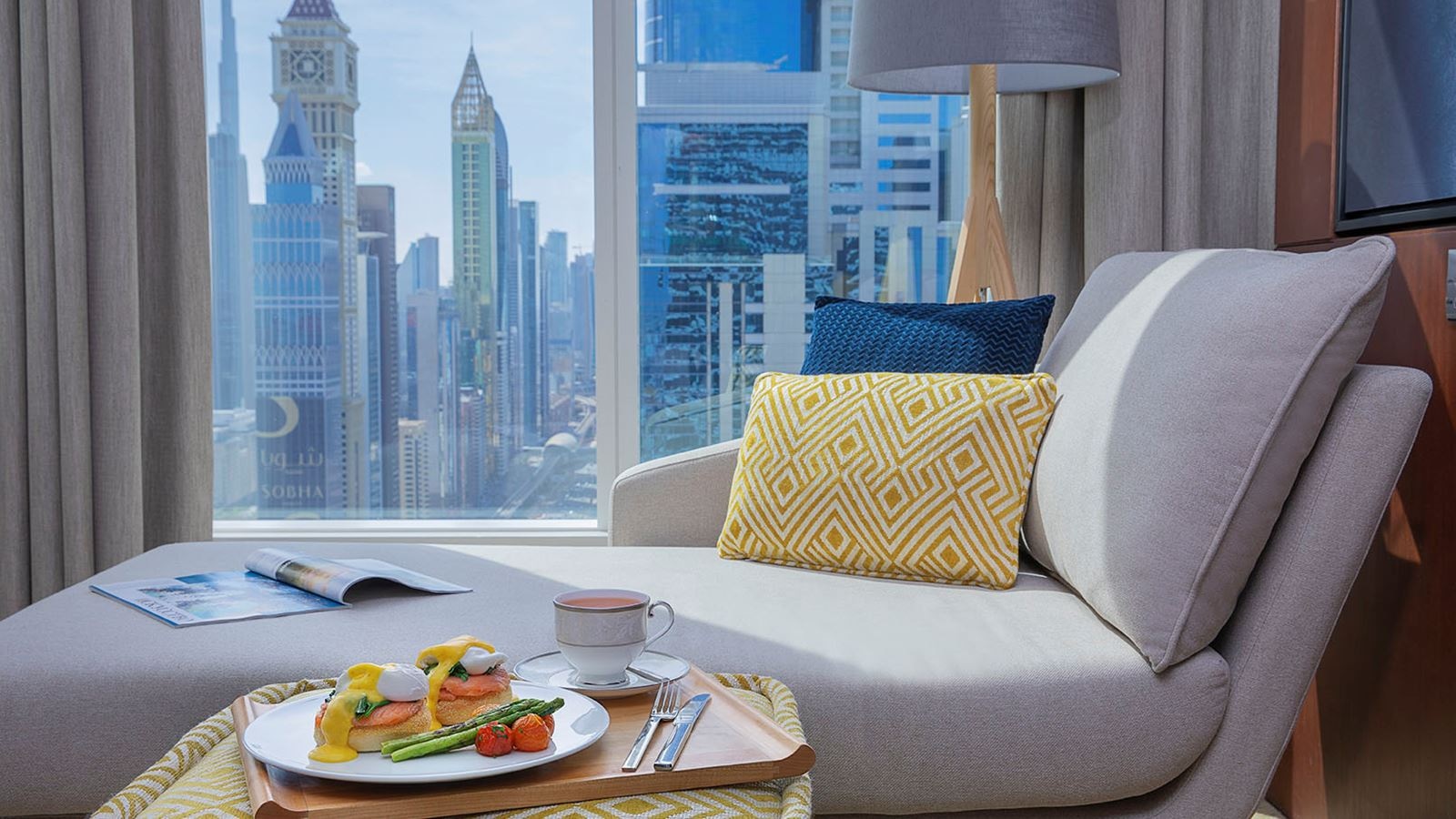 rooms-club-room-scenic