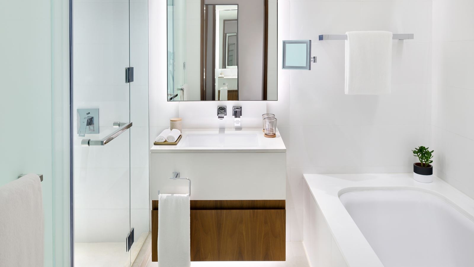 rooms-grand-executive-suite-golf-view