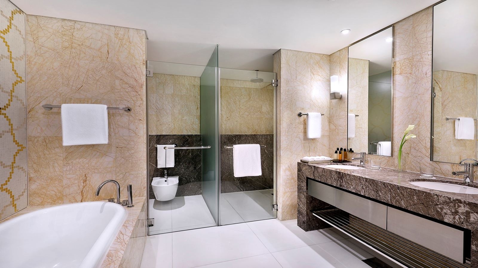 rooms-deluxe-family-connecting-room-with-sea-view