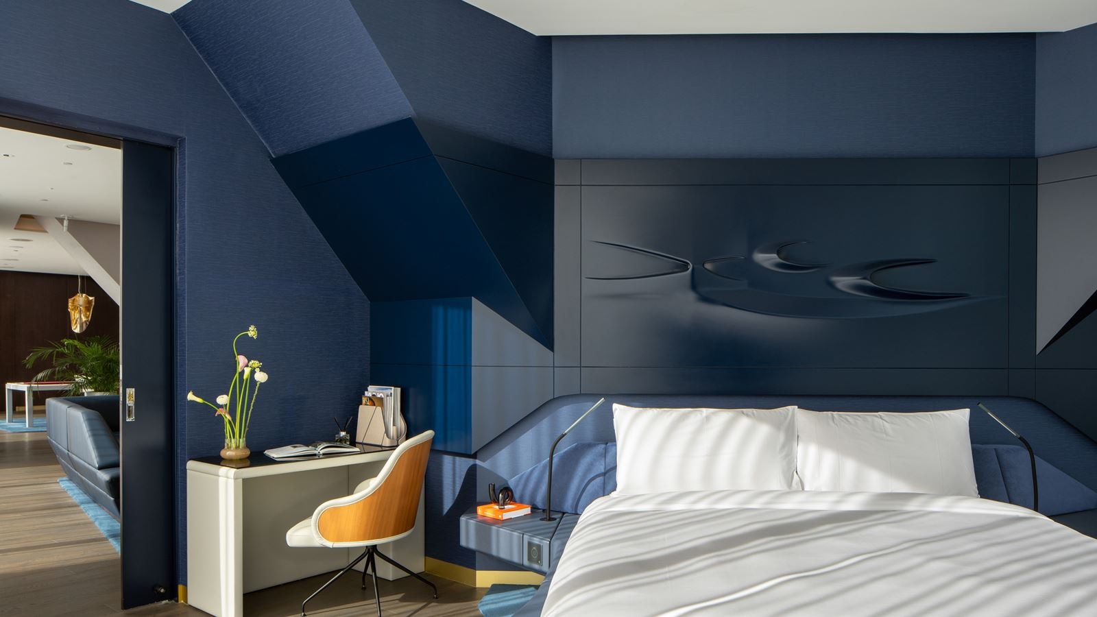 rooms-ultimate-me-+-suite-with-burj-khalifa-view-and-jacuzzi