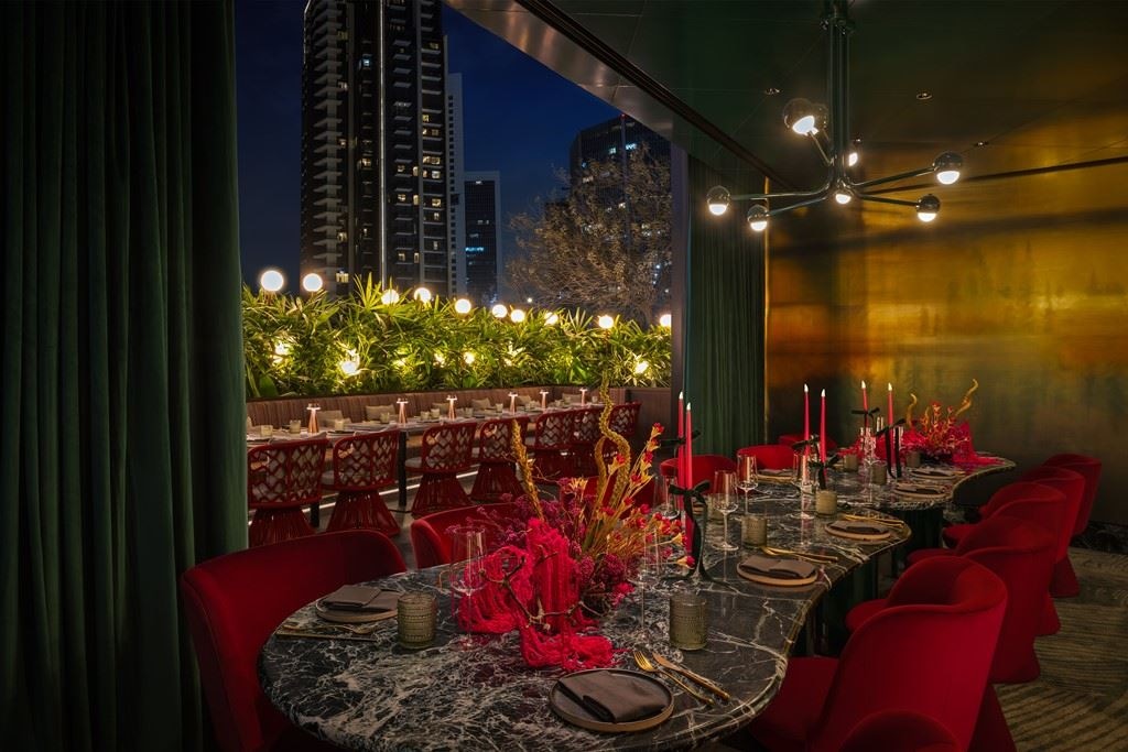 restaurants-revolver