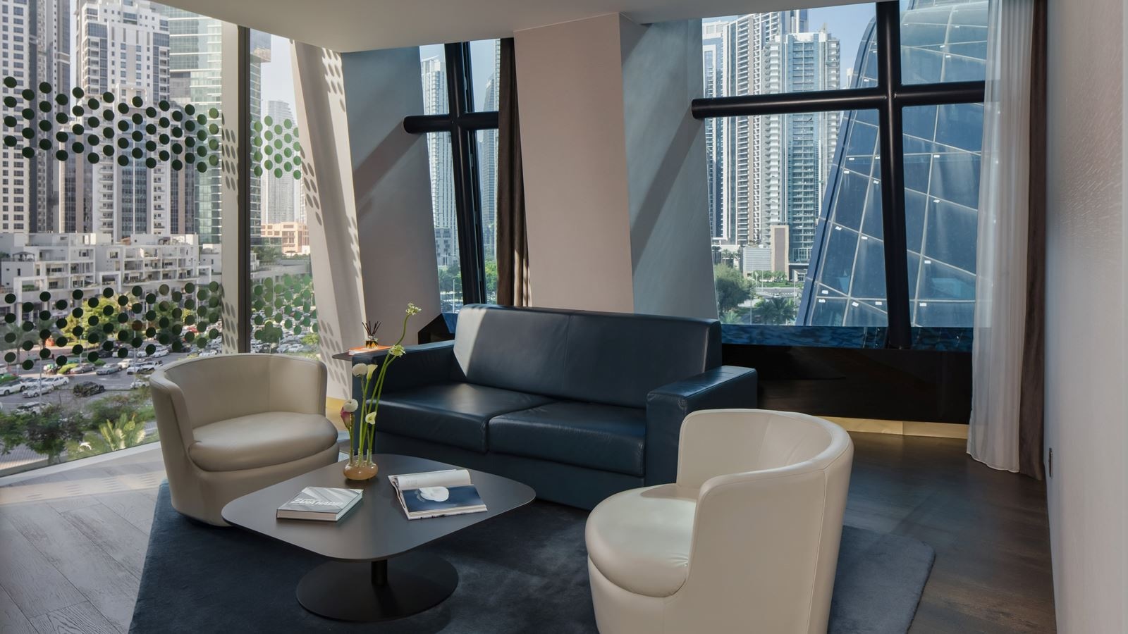rooms-extra-me-+-junior-suite-void-with-burj-khalifa-view